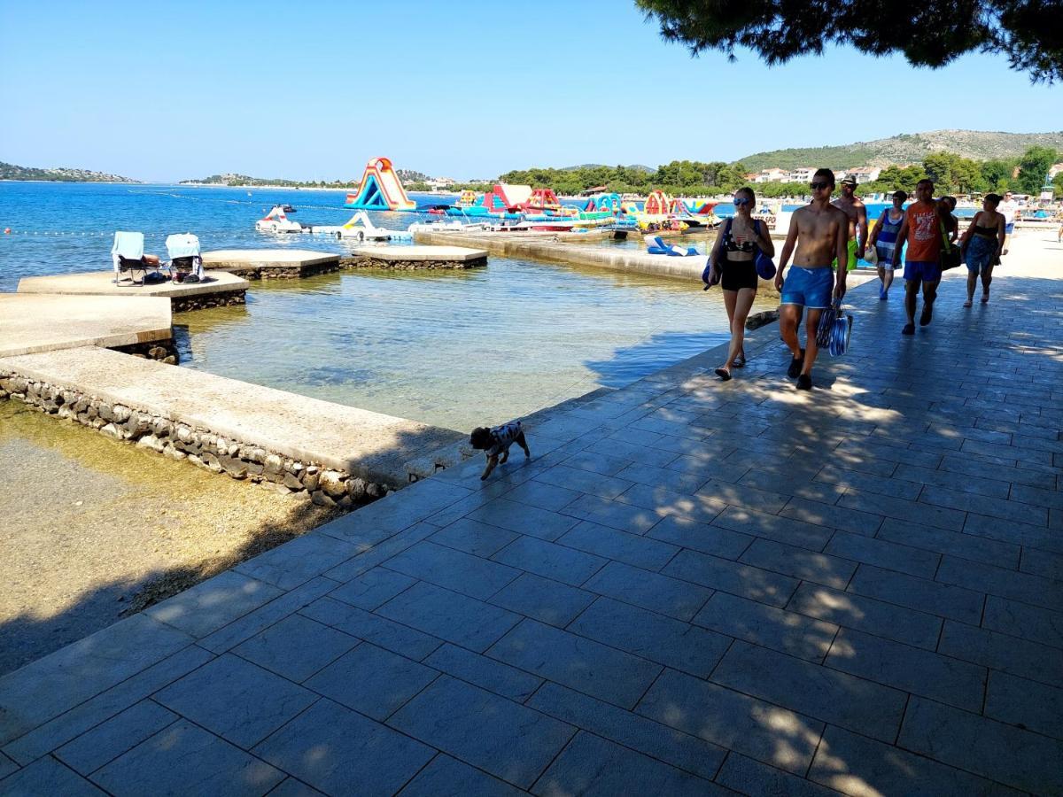 Apartmani Toni Vodice Zewnętrze zdjęcie